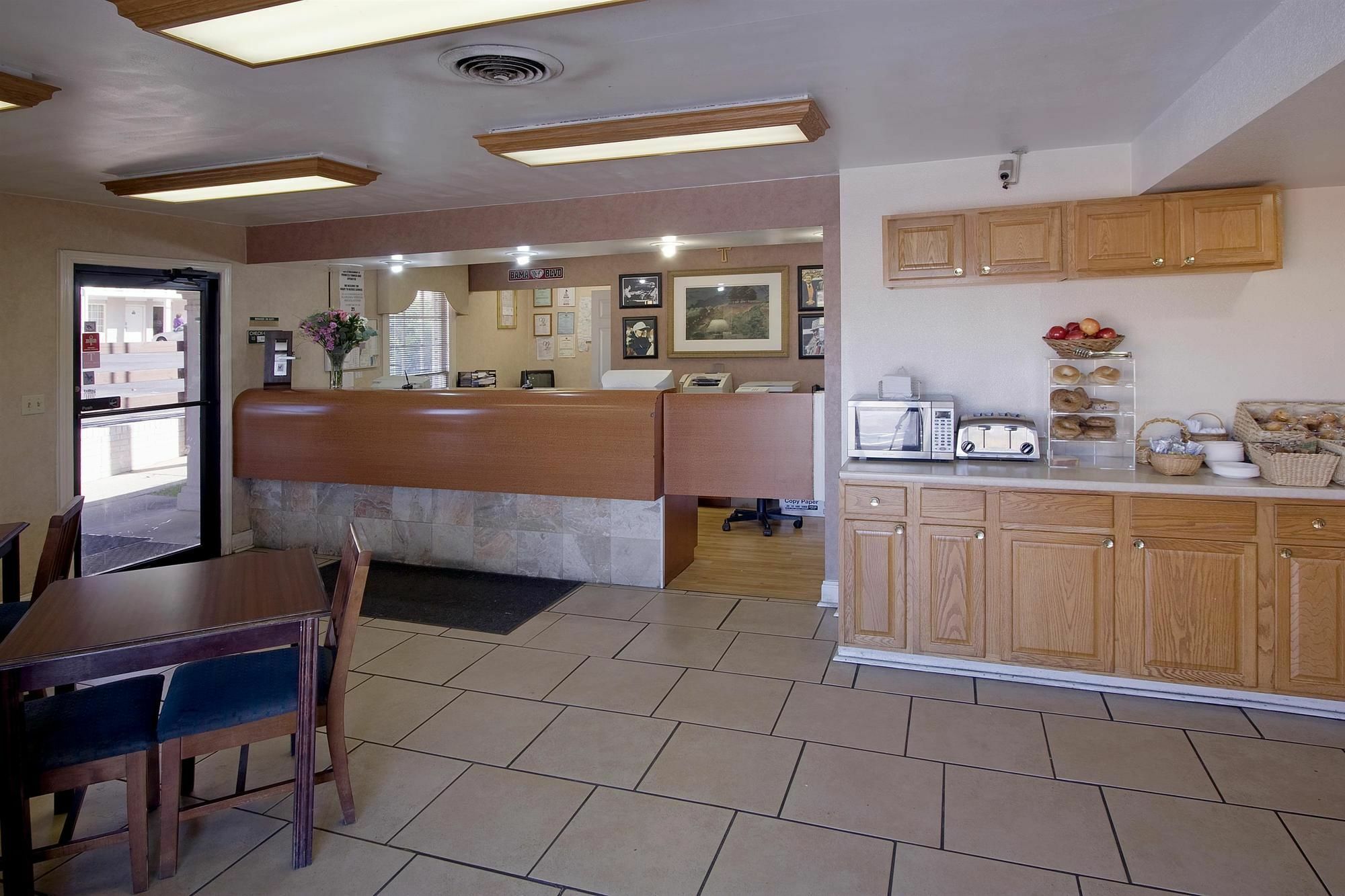 Americas Best Value Inn Tuscaloosa Zewnętrze zdjęcie
